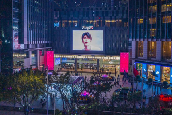 广州户外LED屏广告案例图