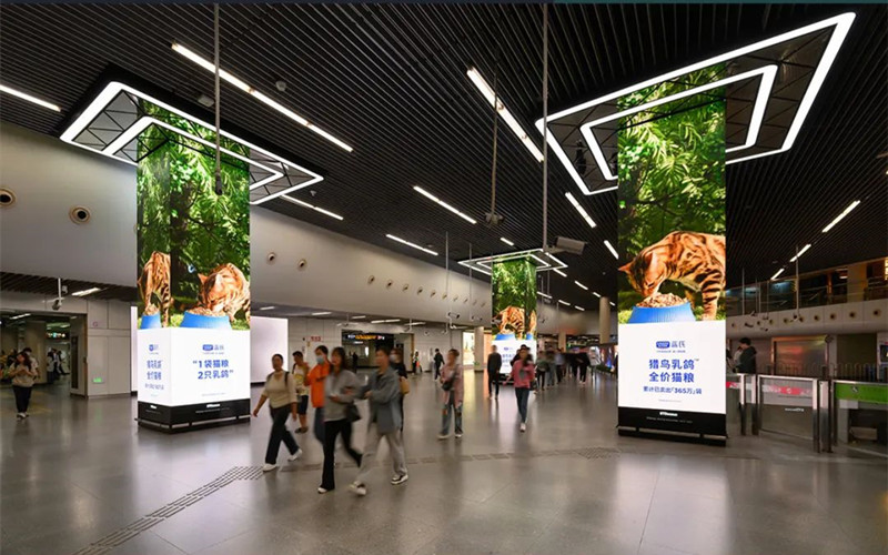 蓝氏猫粮上海地铁广告