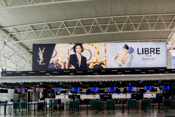 广州机场广告案例图